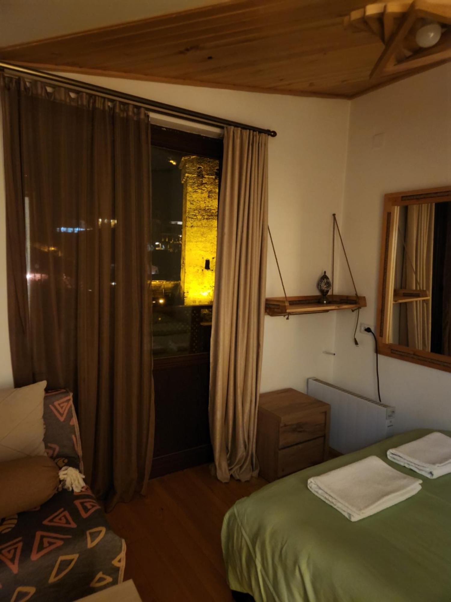 Sanli Hotel Mestia Eksteriør billede